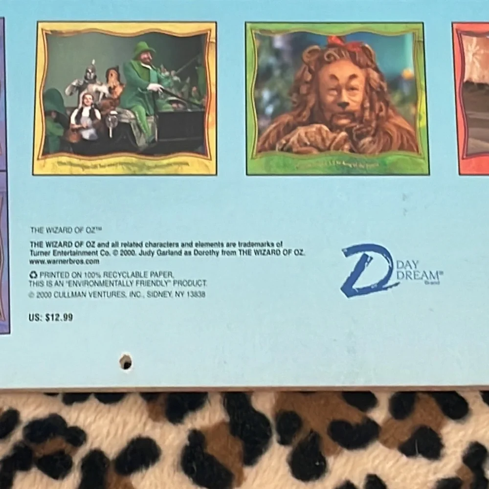 2001 WIZARD OF OZ Wall Calendar Dorothy Toto Glinda Emerald Photos Y2K Vintage